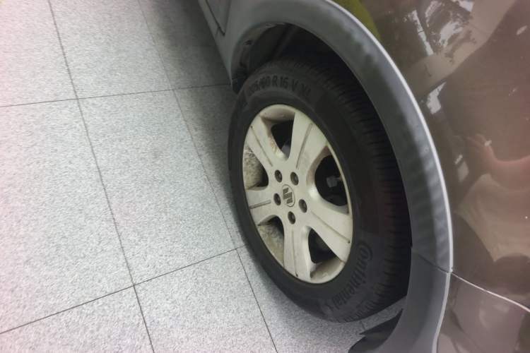 Used Suzuki SX4 2012 1.6L Automatic Ruiqi Model Right Front Wheel Hub