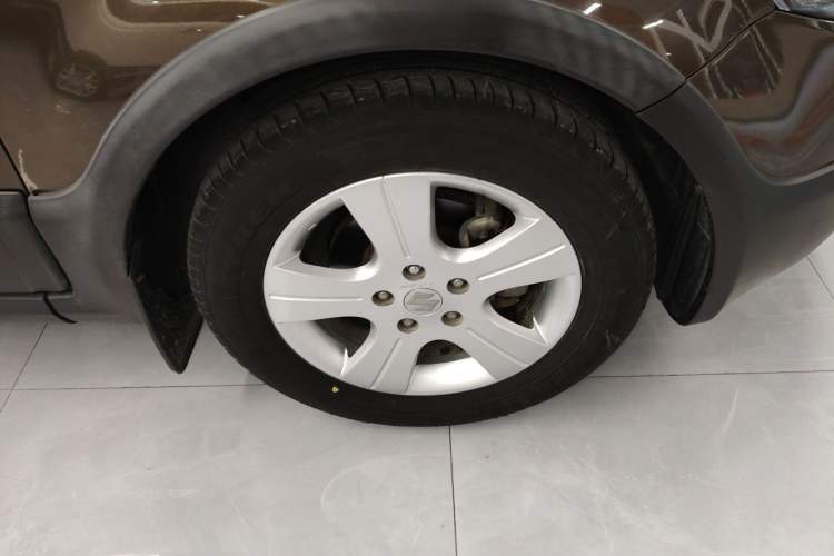 Used Suzuki SX4 2012 1.6L Manual Ruiqi Model Right Front Wheel Hub
