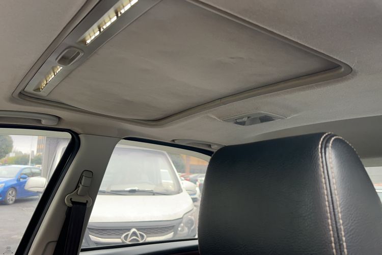 Used Suzuki SX4 2012 1.6L Automatic Ruiqi Model Roof