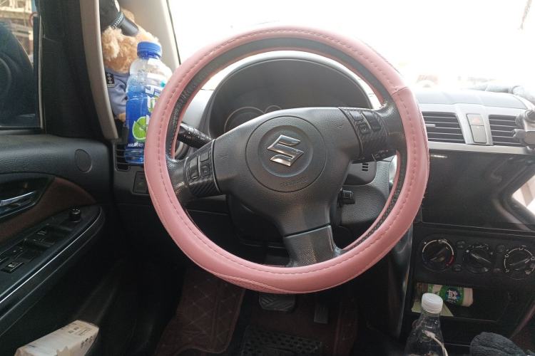 Used Suzuki SX4 2012 1.6L Automatic Ruiqi Model Steering Wheel