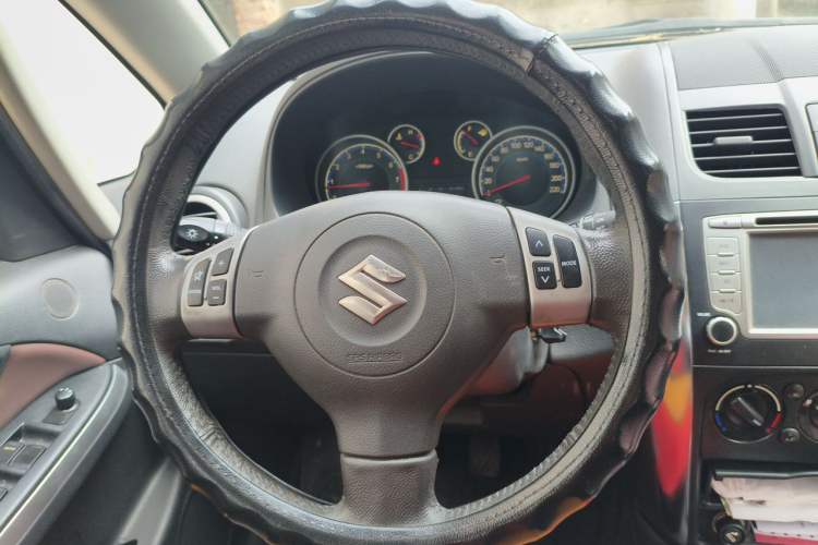 Used Suzuki SX4 2012 1.6L Manual Ruiqi Model Steering Wheel