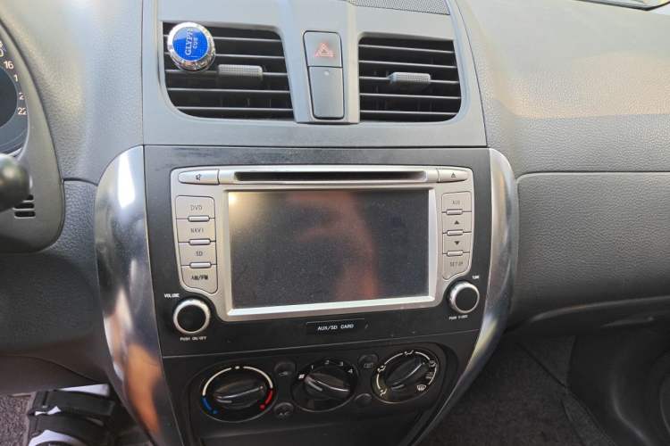 Used Suzuki SX4 2012 1.6L Automatic Ruiqi Model Audio And AC Panel