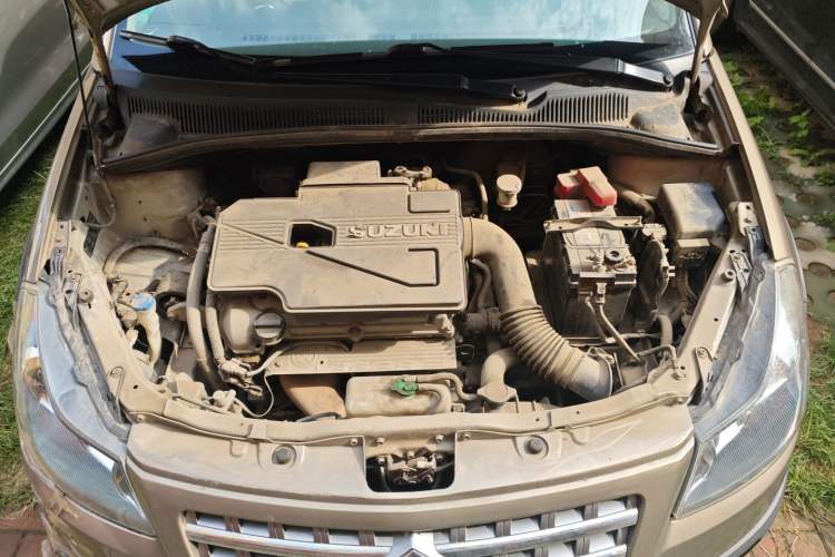 Used Suzuki SX4 2012 1.6L Manual Ruiqi Model Engine Bay