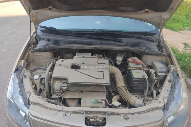 Used Suzuki SX4 2012 1.6L Automatic Ruiqi Model Engine Bay