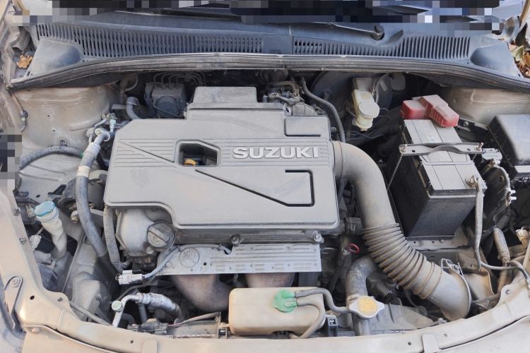 Used Suzuki SX4 2012 1.6L Automatic Ruiqi Model Engine Bay