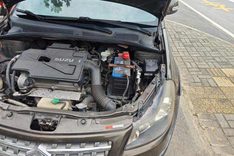 Used Suzuki SX4 2012 1.6L Manual Ruiqi Model Engine Bay Left