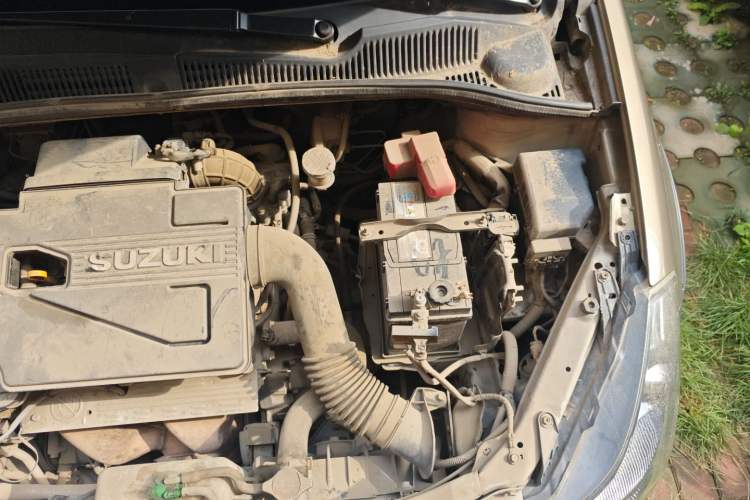 Used Suzuki SX4 2012 1.6L Manual Ruiqi Model Engine Bay Left