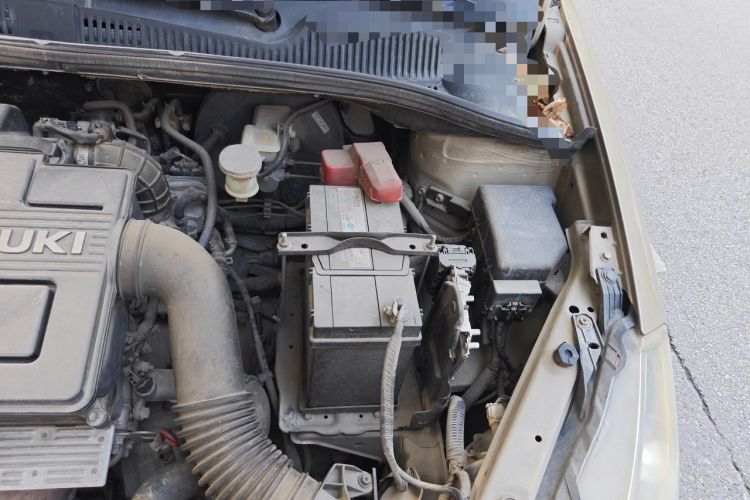 Used Suzuki SX4 2012 1.6L Automatic Ruiqi Model Engine Bay Left