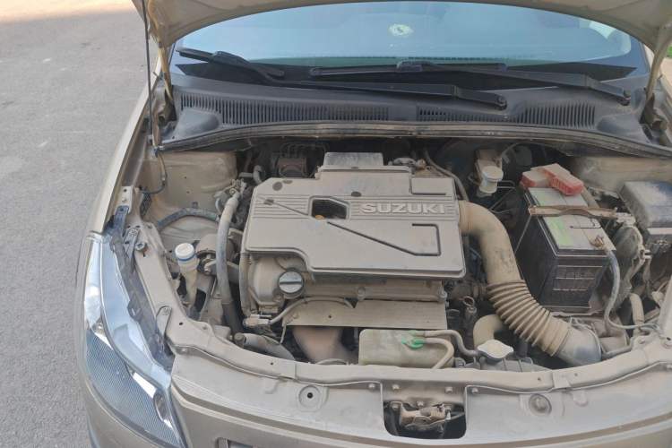 Used Suzuki SX4 2012 1.6L Automatic Ruiqi Model Engine Bay Right