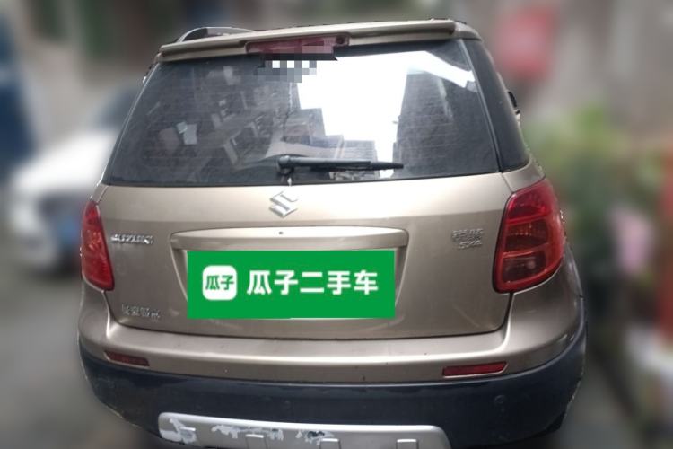 Used Suzuki SX4 2012 1.6L Manual Ruiqi Model Exterior 4
