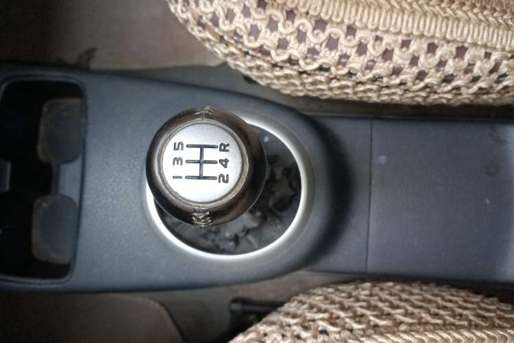 Used Suzuki SX4 2012 1.6L Manual Ruiqi Model Gear Lever