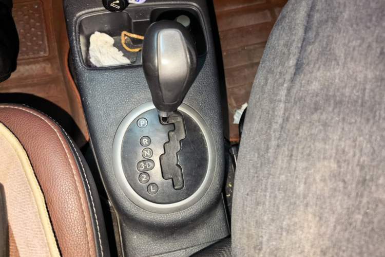 Used Suzuki SX4 2012 Ruiqi 1.8L Automatic Sport Model Gear Lever