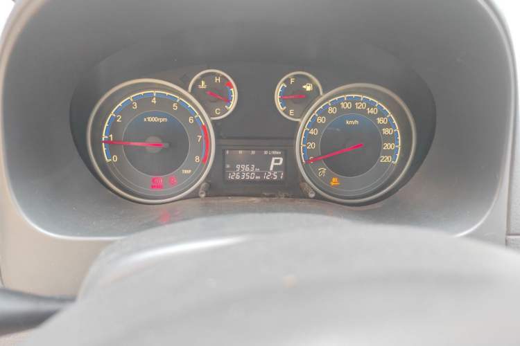 Used Suzuki SX4 2012 1.6L Automatic Ruiqi Model Odometer Close Up