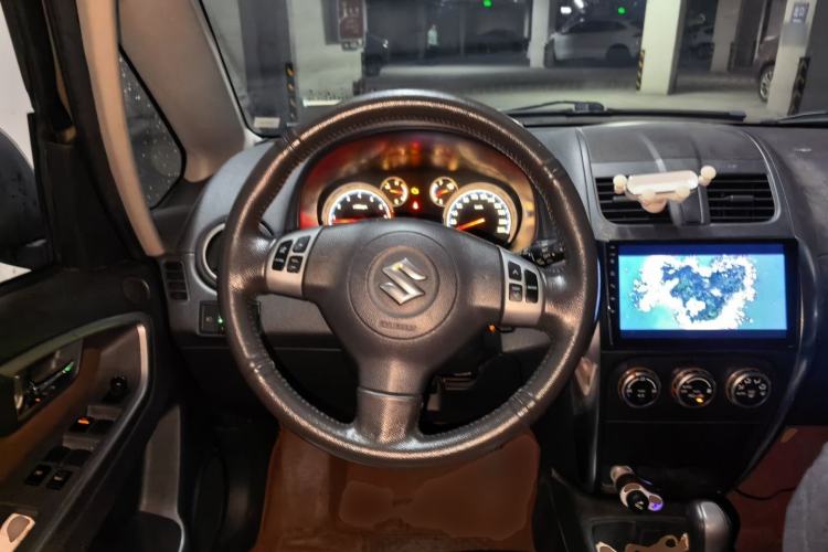 Used Suzuki SX4 2012 Ruiqi 1.8L Automatic Sport Model Steering Wheel