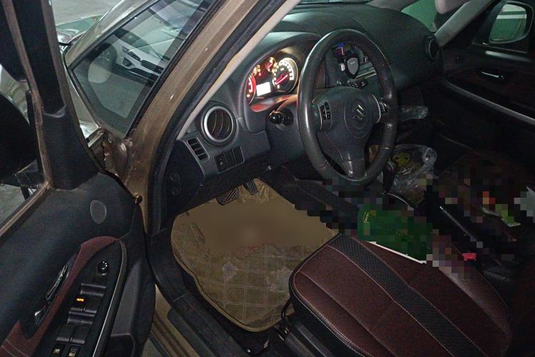 Used Suzuki SX4 2012 1.6L Automatic Ruiqi Model Driver Seat