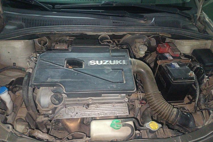 Used Suzuki SX4 2012 1.6L Automatic Ruiqi Model Engine Bay