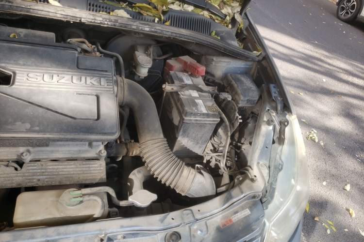 Used Suzuki SX4 2012 1.6L Manual Ruiqi Model Engine Bay Left