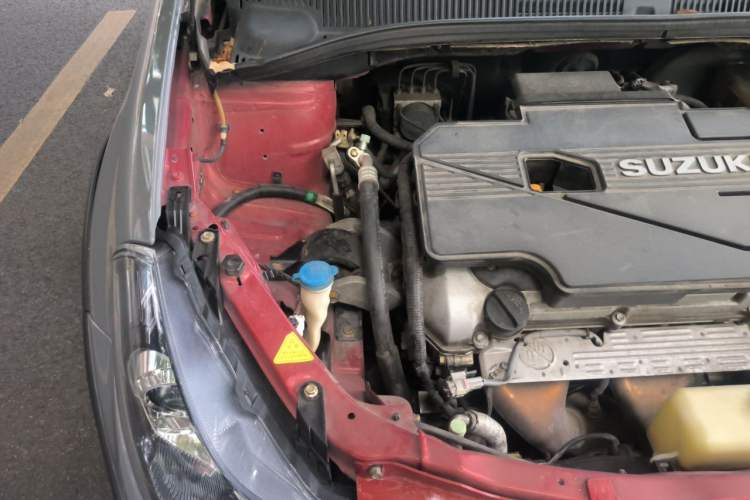 Used Suzuki SX4 2012 1.6L Automatic Ruiqi Model Engine Bay Right