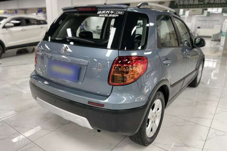 Used Suzuki SX4 2012 1.6L Manual Ruiqi Model Exterior 5