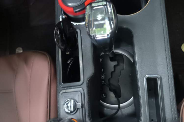Used Suzuki SX4 2012 1.6L Automatic Ruiqi Model Gear Lever