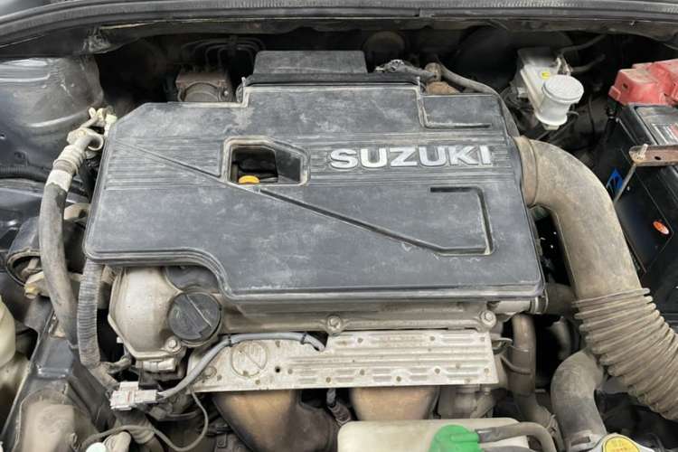 Used Suzuki SX4 2012 1.6L Manual Ruiqi Model Interior 5