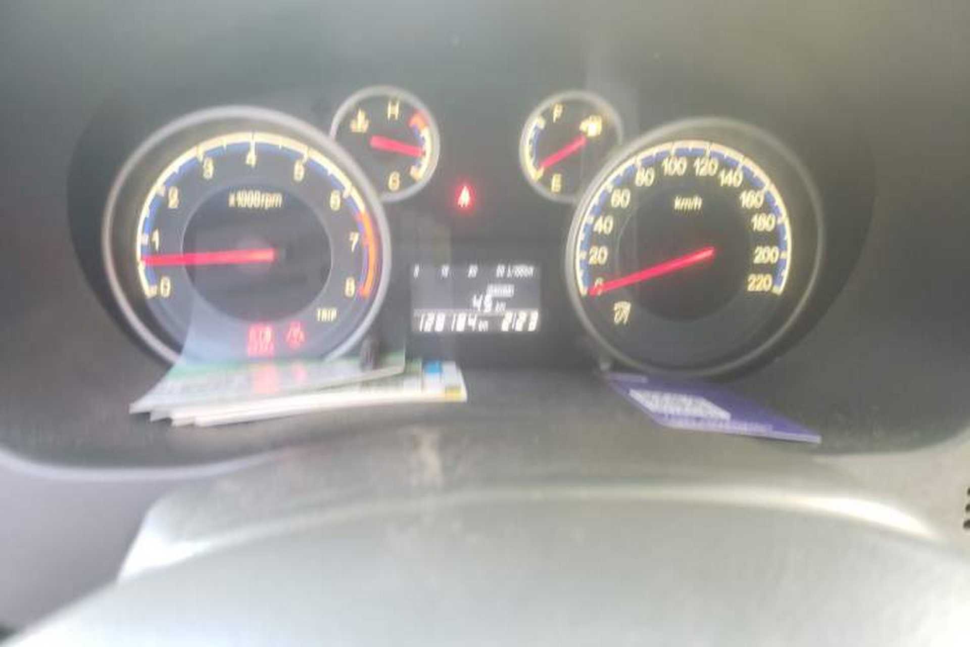 Used Suzuki SX4 2012 1.6L Manual Ruiqi Model Odometer Close Up