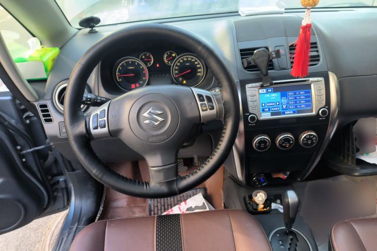 Used Suzuki SX4 2012 Ruiqi 1.8L Automatic Sport Model Steering Wheel