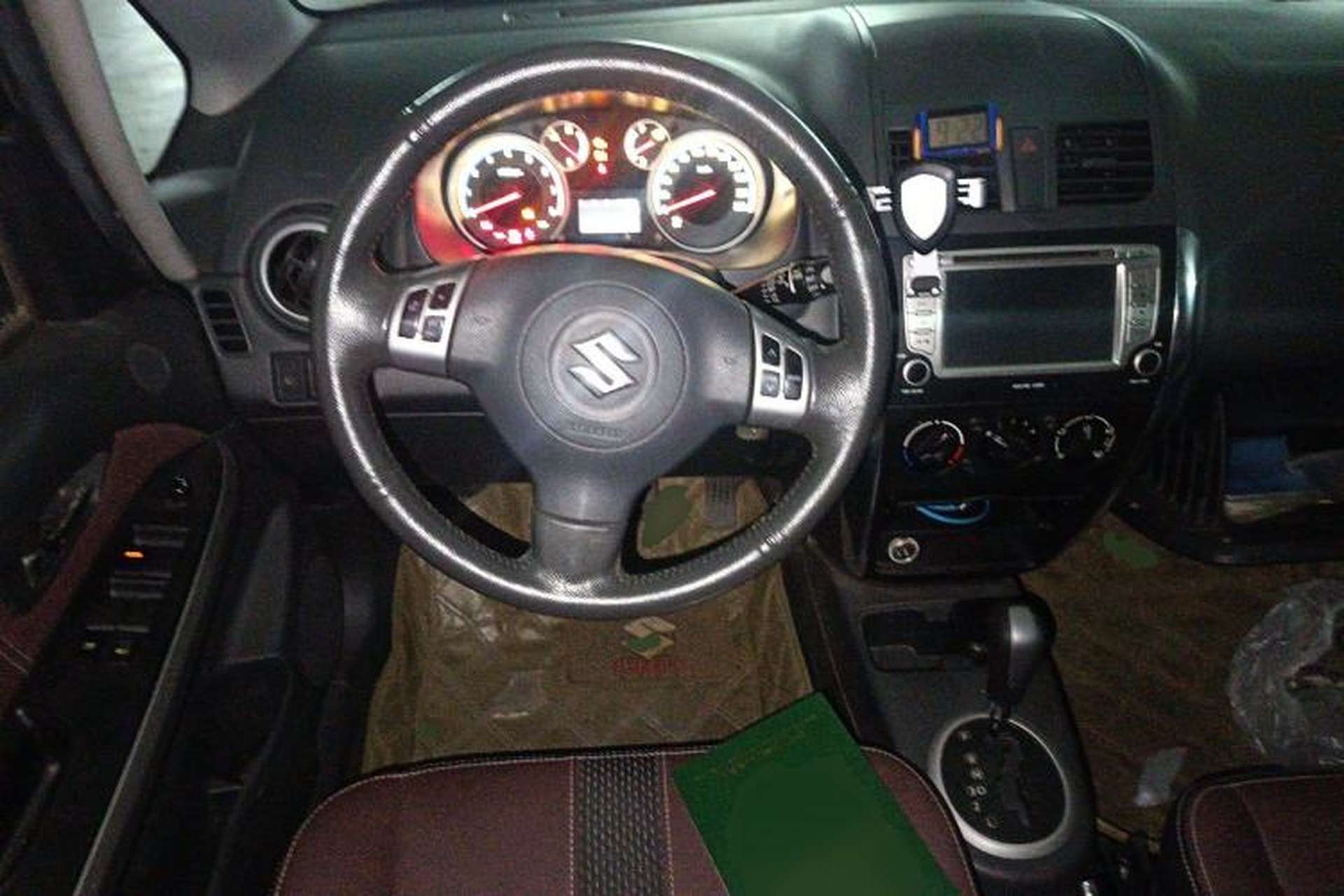 Used Suzuki SX4 2012 1.6L Automatic Ruiqi Model Steering Wheel