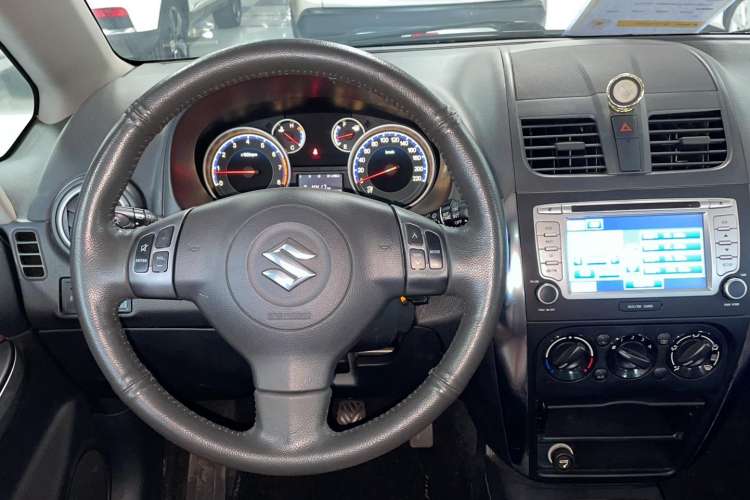 Used Suzuki SX4 2012 1.6L Manual Ruiqi Model Steering Wheel