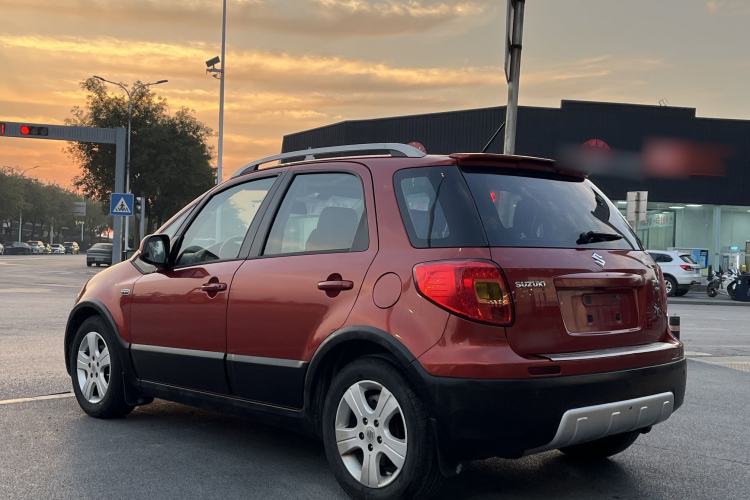 Used Suzuki SX4 2012 1.6L Automatic Ruiqi Model Exterior 4