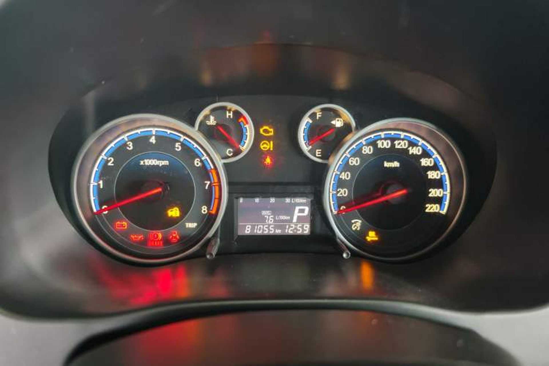 Used Suzuki SX4 2012 1.6L Automatic Ruiqi Model Odometer Close Up