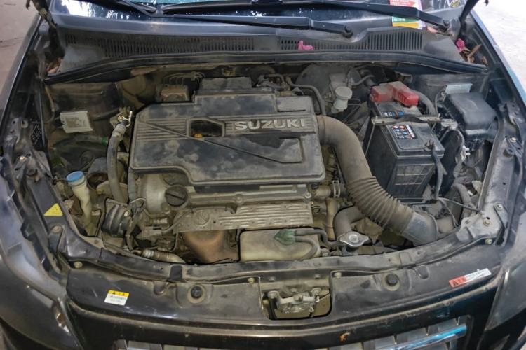 Used Suzuki SX4 2012 1.6L Manual Ruiqi Model Engine Bay