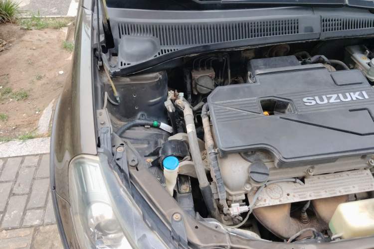Used Suzuki SX4 2012 1.6L Manual Ruiqi Model Engine Bay Right