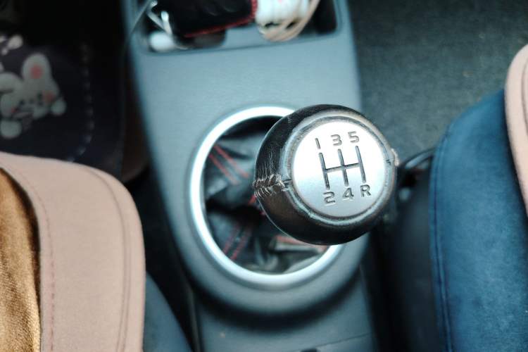 Used Suzuki SX4 2012 1.6L Manual Ruiqi Model Gear Lever
