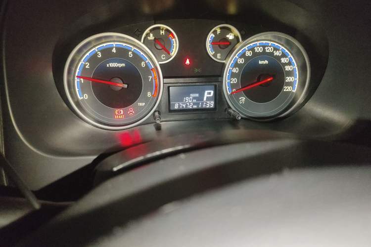 Used Suzuki SX4 2012 1.6L Automatic Ruiqi Model Odometer Close Up