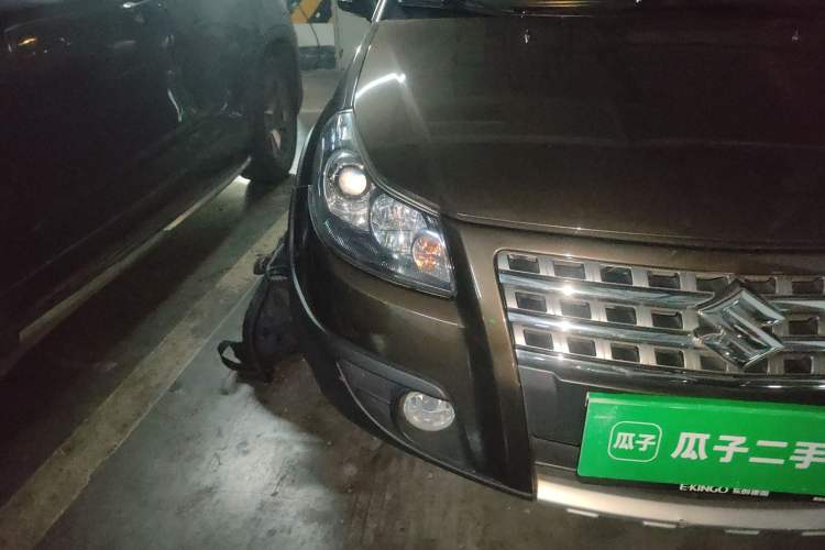 Used Suzuki SX4 2012 1.6L Automatic Ruiqi Model Right Front Headlight