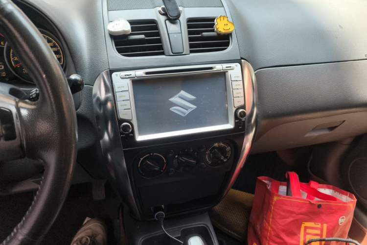Used Suzuki SX4 2012 1.6L Automatic Ruiqi Model Audio And AC Panel