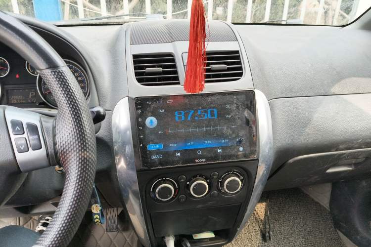Used Suzuki SX4 2012 1.6L Automatic Ruiqi Model Audio And AC Panel