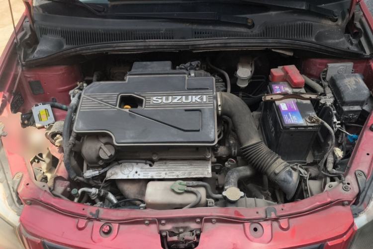 Used Suzuki SX4 2012 1.6L Automatic Ruiqi Model Engine Bay