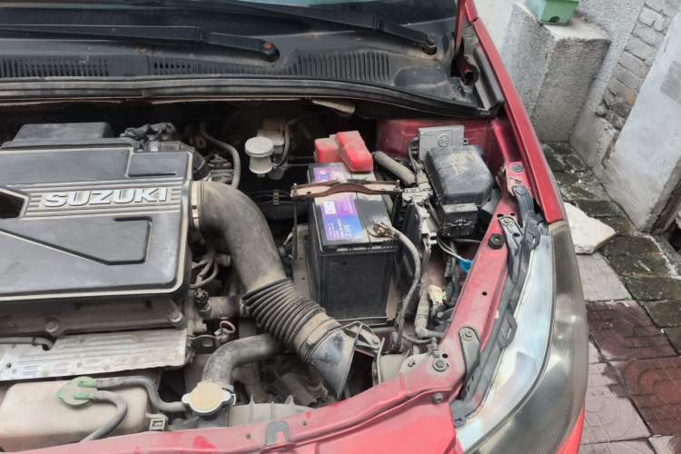 Used Suzuki SX4 2012 1.6L Automatic Ruiqi Model Engine Bay Left