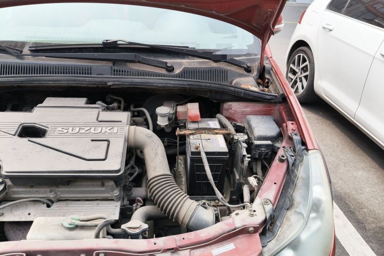 Used Suzuki SX4 2012 1.6L Automatic Ruiqi Model Engine Bay Left