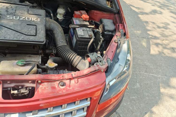 Used Suzuki SX4 2012 1.6L Automatic Ruiqi Model Engine Bay Left