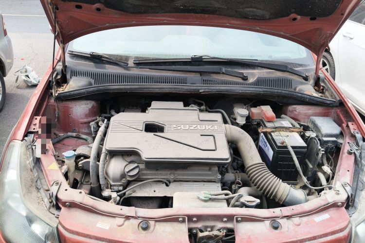 Used Suzuki SX4 2012 1.6L Automatic Ruiqi Model Engine Bay