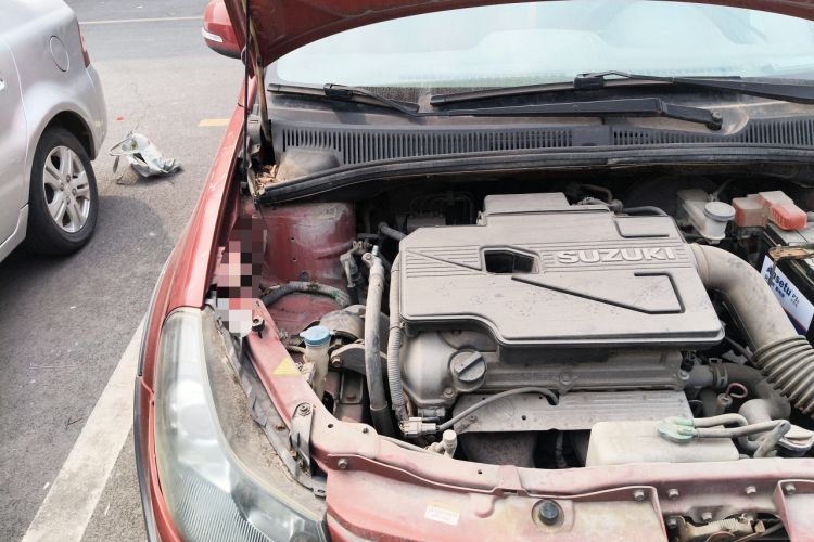 Used Suzuki SX4 2012 1.6L Automatic Ruiqi Model Engine Bay Right