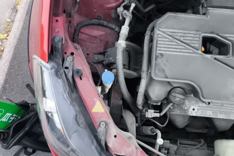 Used Suzuki SX4 2012 1.6L Manual Ruiqi Model Engine Bay Right