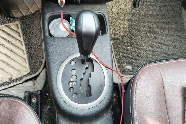 Used Suzuki SX4 2012 1.6L Automatic Ruiqi Model Gear Lever