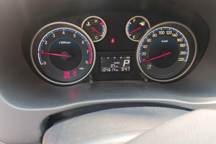 Used Suzuki SX4 2012 1.6L Automatic Ruiqi Model Odometer Close Up