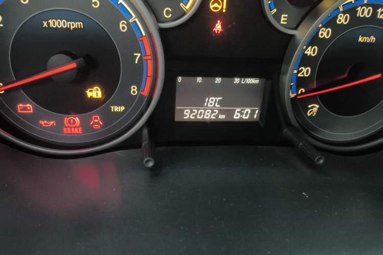 Used Suzuki SX4 2012 1.6L Manual Ruiqi Model Odometer Close Up