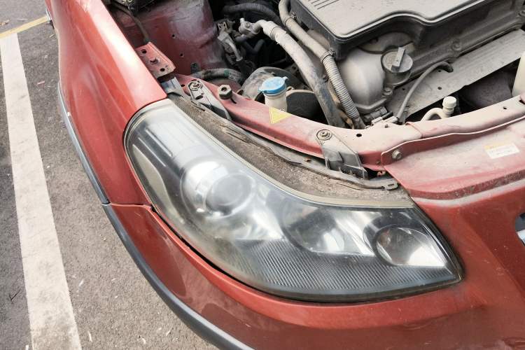 Used Suzuki SX4 2012 1.6L Automatic Ruiqi Model Right Front Headlight