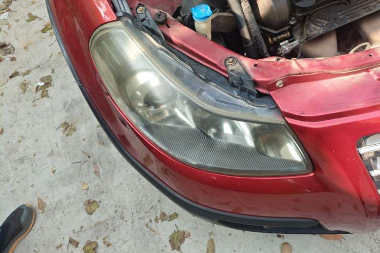 Used Suzuki SX4 2012 1.6L Automatic Ruiqi Model Right Front Headlight